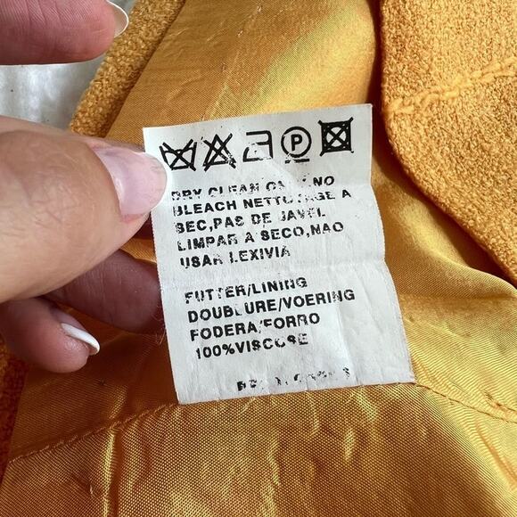 LOUIS FERAUD MARIGOLD YELLOW WOOL PENCIL SKIRT - Picture 7 of 7